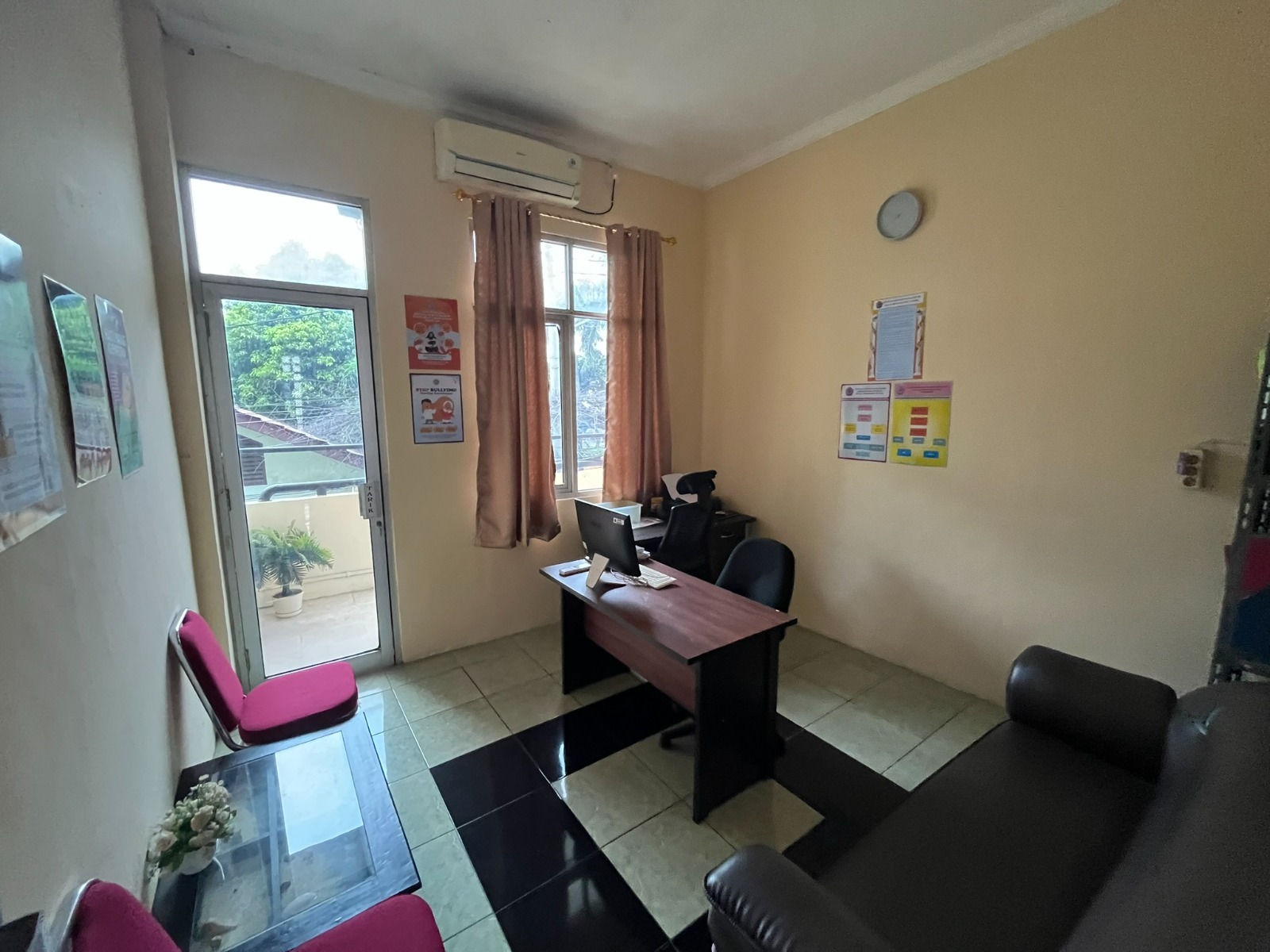 Ruang Bimbingan Konseling (BK)