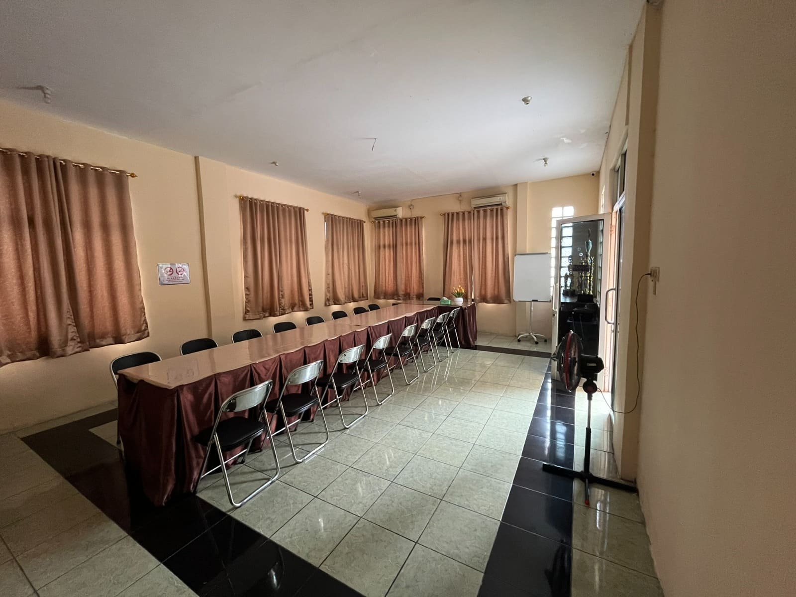 Ruang Rapat (Aula)